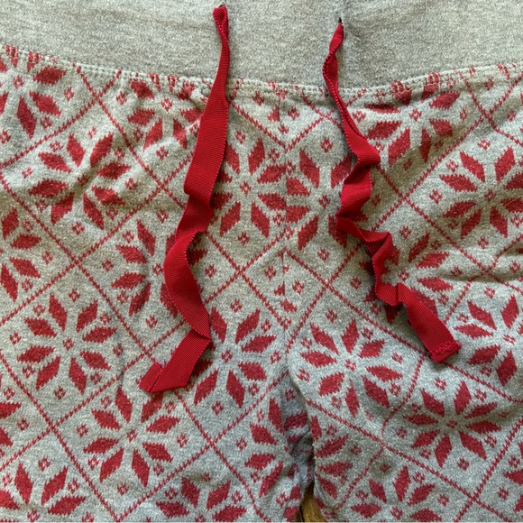 XS Gap Christmas Grey and Red Snowflake pyjama pants leggings - Picture 2 of 3